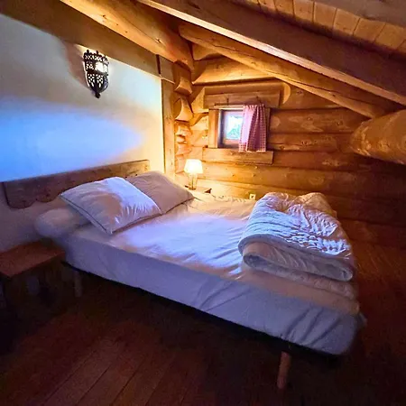 Villa Individuel 4 * En Rondins Sur Pyrenees 2000 *